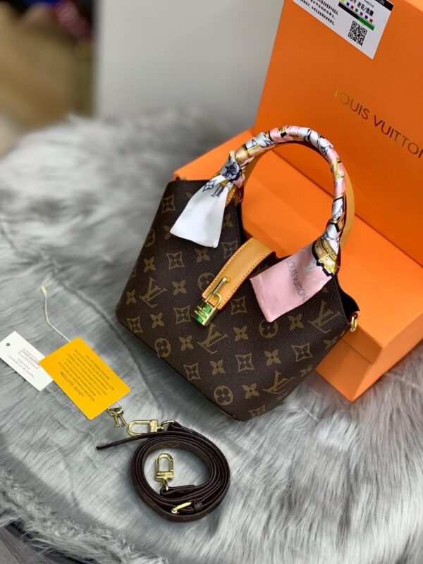 Louis Vuitton Handbag