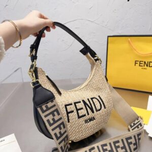 Fendi's Exquisite Craftsmanship Shoulder Bag