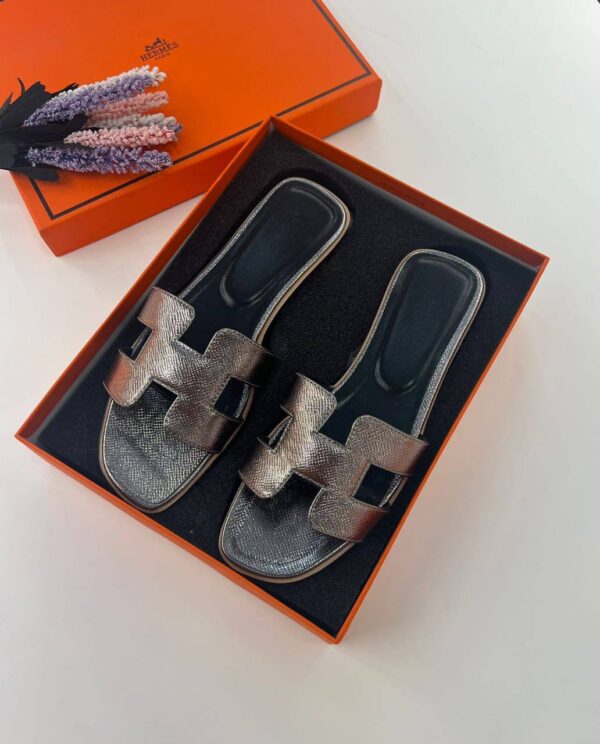 Hermes Vernis Leather Flat Slippers With Box