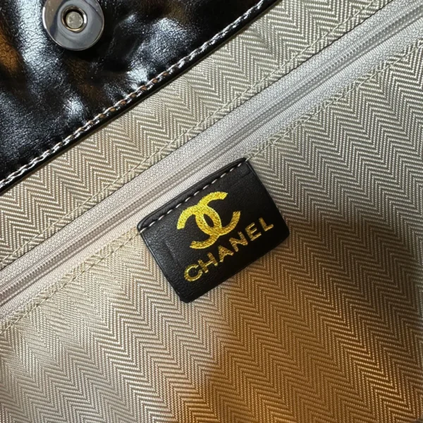 Chanel shoulder bag